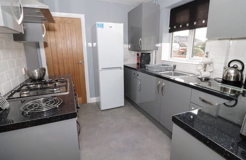 Llandudno Cottage | DUNROMIN, pet friendly, country holiday cottage in Llandudno