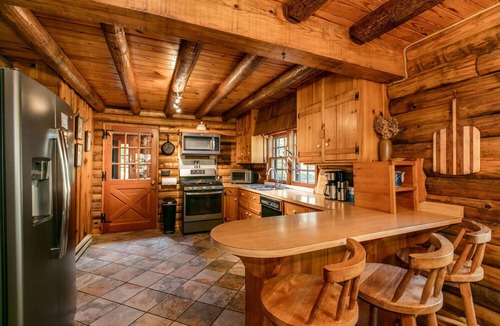 Hendersonville House | Dupont Forest Trailside Cabin