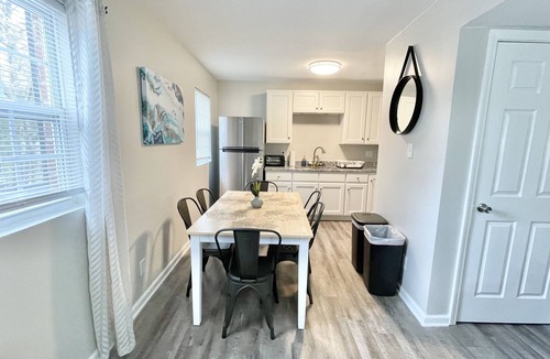 Durham Apartment | ★ Durham Diggs ★ King Bed ★ Duke ★