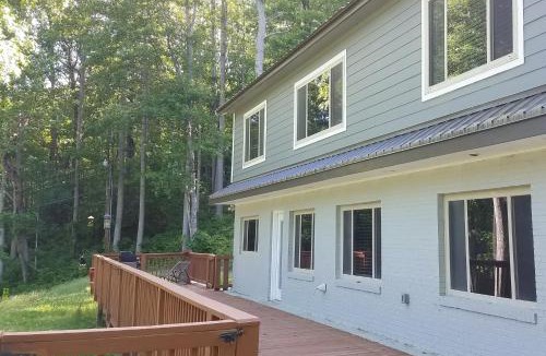Hendersonville House | Dynasty Palace