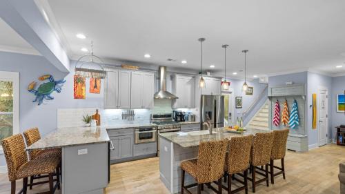 Folly Beach House | E Huron Ave - Tidecrest by AvantStay
