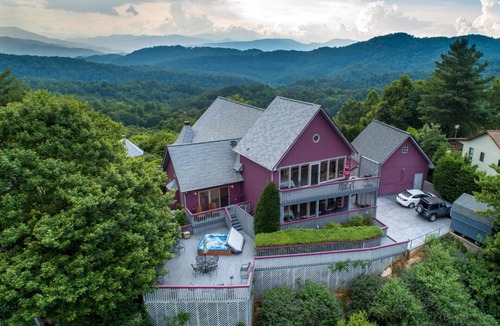 Whittier House | Eagle's Nest Lodge and Apts