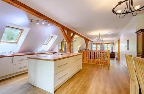 Glenisla Cabin | Eagle Spa Plus (Pet), Dundee