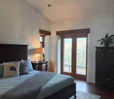 Bryson City House | EagleWatch Mountain Retreat & Event Venue