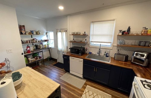 Greenwood House | East Nashville Cozy and Convenient - Spring Fun!