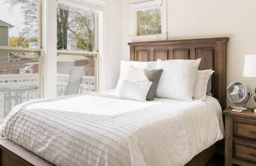 East Hill House | East Nashville Sanctuary
