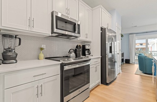 Bermuda Bay House | Ebb Tide 3 Bedroom at Cambridge Cove with Private Hot Tub!