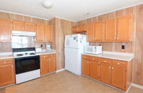 Kure Beach House | Ebbtide –Kure Beach oceanfront home with screened porch, private beach access
