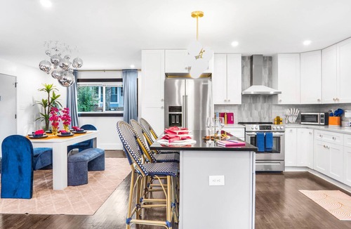 Toddville Road House | Eclectic Escape: 3bd - Backyard - 10min to Airport