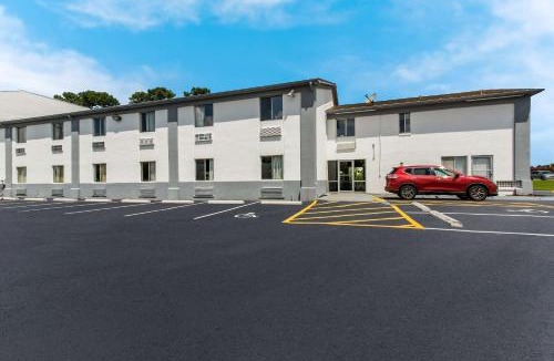 Havelock Cabin | Econo Lodge Cherry Point