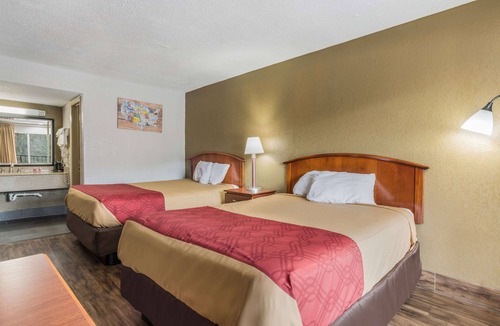 South Salisbury Hotel | Econo Lodge Salisbury