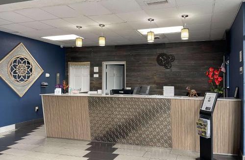 Forest City Cabin | Econo Lodge