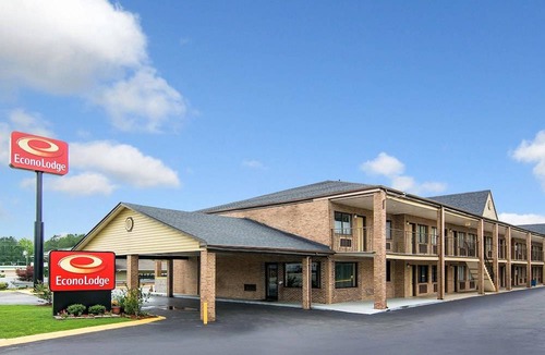 Weldon Hotel | Econo Lodge Weldon - Roanoke Rapids