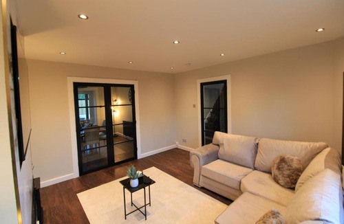 Ellemford Apartment | Edinburgh West 5 Bedroom Home