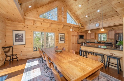 Brevard House | El Escorpio North - Log Cabin-Pool Table-Fire-pit, PRIVATE