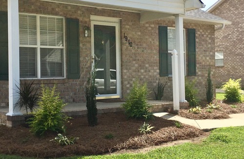 Greenville House | Elegant 2BR Cottage Designer Touches, Prime Greenville Stay