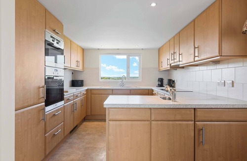 Pevensey House | Elegant Beachfront Home | Family-Friendly Escape