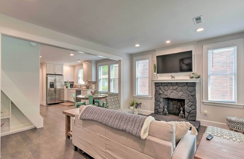 Dilworth House | Elegant Charlotte Home w/ Fire Pit & Patio!