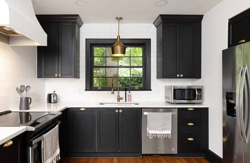 Dilworth House | Elegant Tudor Retreat in the Heart of Dilworth