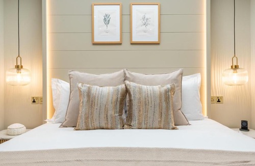 Middlezoy Hotel | Elements Suites