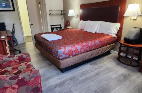 Jonesville Hotel | Elk Inn Motel I-77,Exit 85