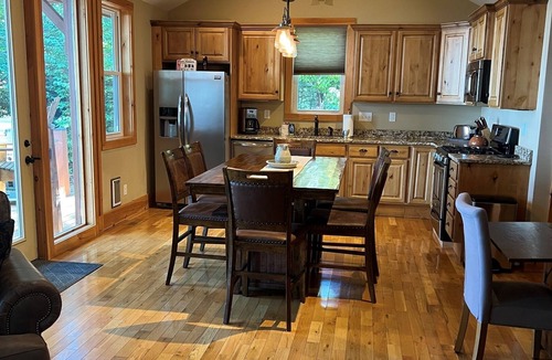 Apple Ridge Cabin | Elkhorn Cabin Blowing Rock NC Mountain views
