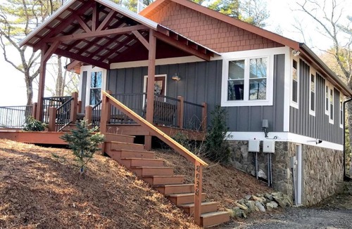 Apple Ridge Villa | Elkhorn Rustic Blowing Rock Cabin Amazing Views
