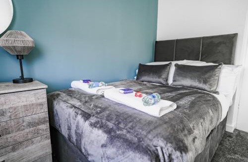 Bathgate House | Elm House