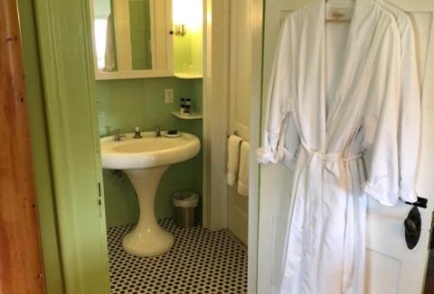 Washington Bed & Breakfast | Elmwood 1820 Bed & Breakfast Inn
