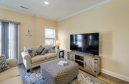 Emerald Isle House | Emerald Isle Getaway with Decks and Beach Views!