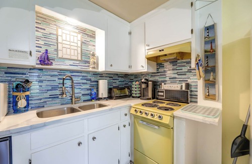 Emerald Isle Cottage | Emerald Isle Vacation Rental, Walk to Beach!
