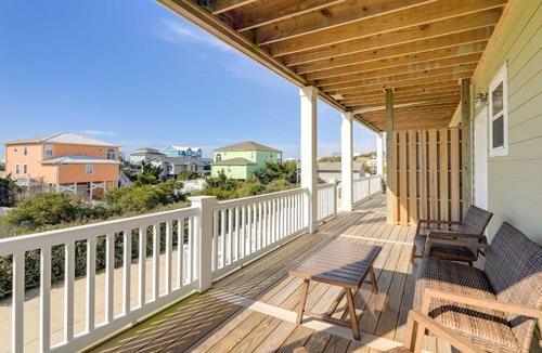 Emerald Isle House | Emerald Isle Vacation Home Walk to Beach!