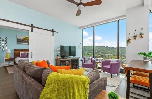 Downtown Asheville Apartment | Endless Sunset Retreat