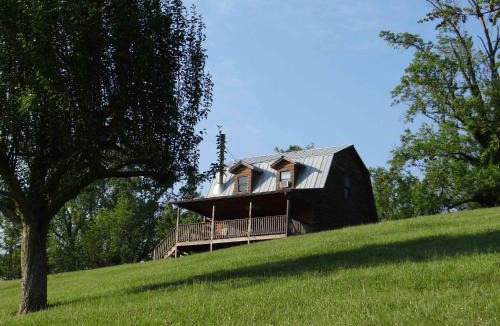 Candler Bed & Breakfast | Engadine Inn and Cabins
