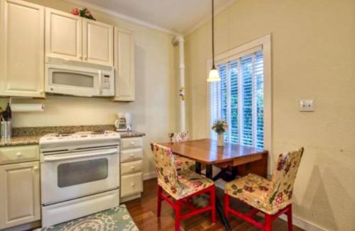 Lake Junaluska House | English Roses
