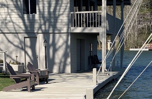 Lake Toxaway Condo | Enjoy a Lake Toxaway Escape at 3 bedroom lakefront condo.