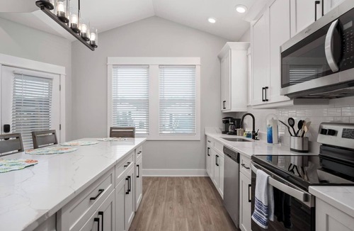 Corolla Village Condo | Enjoy Sea Life! Steps to the Beach!