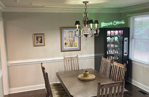 North Hills House | Enjoy, Shop, & Dine In North Hills | Work & Play