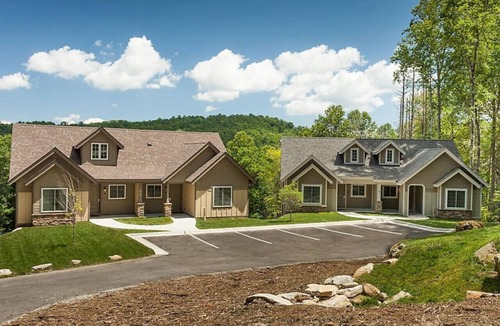 Cashiers Condo | Enjoy the Blue Ridge Mountains in this 2BD condo resort retreat