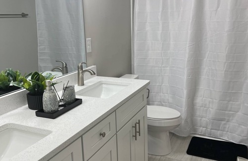 Charlotte House | Enjoy this new home in the university area located 10 min from Northlake mall.