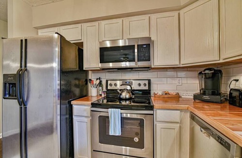 Oakley House | Entire 4 bedroom house, indoor hot tub, fire pit