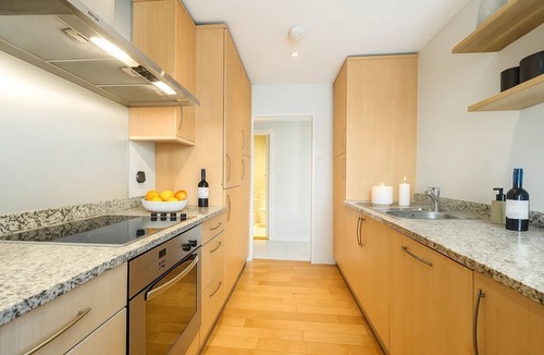 Bishop's Apartment | Entire Mayfair Flat 70 SQM