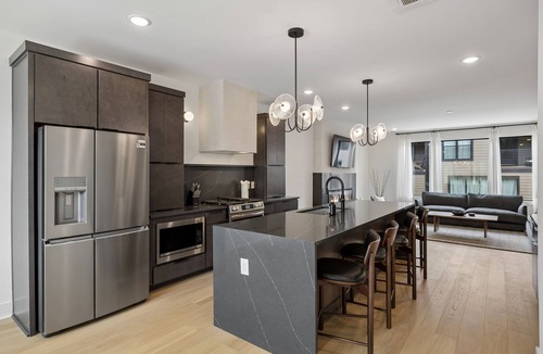 Hurwood Heights House | Entire Nashville Complex | 18BR + 6 Hot Tub Roofs