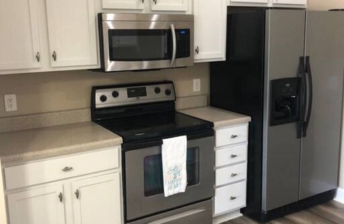 Winterville House | Entire Townhome, Families, Travel Nurses