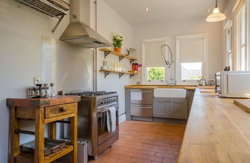 Fowey House | Entire Victorian schoolhouse with hot tub and harbour views