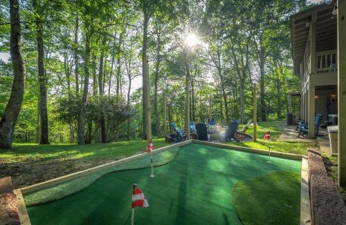 Wolf Laurel House | Epic Home Sleeps 20-Basketball Court-Hot Tub-Sauna