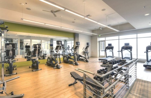 Charlotte Center City Apartment | Epic Penthouse · Roof Top Gym & Pool · City Views & Balcony