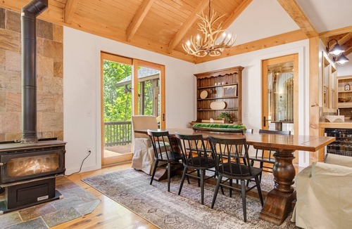 Sapphire Cabin | Escape to Sapphire: Luxurious Home with Panoramic Mountain Views