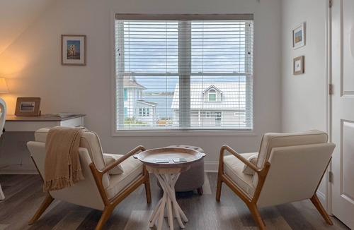 Island Oaks Cottage | Escape to the perfect family summer retreat!