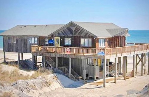 South Nags Head House | Escape to this rare oceanfront rental—two neighboring homes booked together!